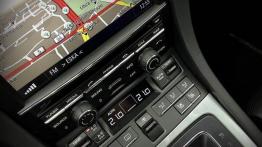 Porsche Cayman II Coupe 3.4 V6 325KM - galeria redakcyjna - konsola środkowa