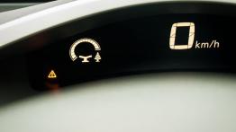 Nissan Leaf Hatchback 5d Elektryczny 109KM - galeria redakcyjna - prędkościomierz