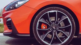 Hyundai i30 Fastback N Performance 2.0 T-GDI 275 KM - galeria redakcyjna - lewy bok