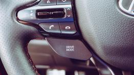 Hyundai i30 Fastback N Performance 2.0 T-GDI 275 KM - galeria redakcyjna - inny element panelu przed