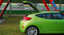 Hyundai Veloster Coupe 1.6 GDI 140KM - galeria redakcyjna - bok - inne ujęcie