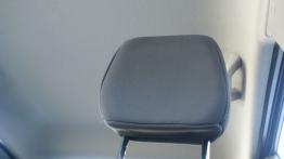 Chevrolet Spark - galeria redakcyjna - zagłówek na fotelu kierowcy, widok z przodu