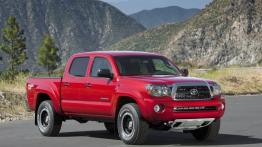 Toyota Tacoma - widok z przodu