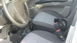 Kia Picanto 1.1 EX - widok ogólny wnętrza z przodu