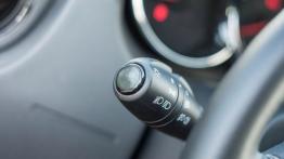 Dacia Duster Blackstorm 4X4 1.5 dCi 110 KM - galeria redakcyjna - manetka do sterowania światłami