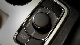 Jeep Grand Cherokee Facelifting SRT8 - galeria redakcyjna - panel sterowania na tunelu środkowym