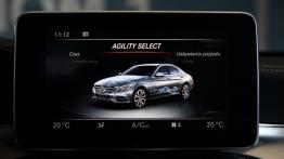 Mercedes Klasa C W205 Sedan - galeria redakcyjna - ekran systemu multimedialnego