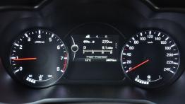 Kia Carens IV 1.6 GDI 135KM - galeria redakcyjna - zestaw wskaźników