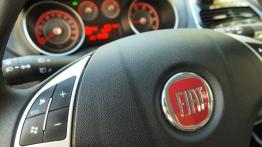 Fiat Punto Punto 2012 Hatchback 5d 0.9 TwinAir 8v 85KM - galeria redakcyjna - sterowanie w kierownic