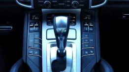 Porsche Cayenne III SUV 4.8 V8 420KM - galeria redakcyjna - konsola środkowa