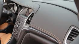 Opel Cascada - galeria redakcyjna - deska rozdzielcza