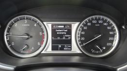 Suzuki Vitara 1.6 VVT 120KM - galeria redakcyjna - zestaw wskaźników