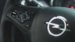 Opel Astra K - dobra, choć nie luksusowa - sterowanie w kierownicy