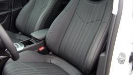 Peugeot 308 II Hatchback 5d - galeria redakcyjna - fotel kierowcy, widok z przodu