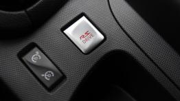 Renault Clio IV Grandtour TCe EDC - galeria redakcyjna - przyciski na tunelu środkowym