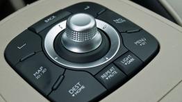 Renault Scenic III Grand Scenic Facelifting 1.6 dCi eco2 130KM - galeria redakcyjna - tunel środkowy