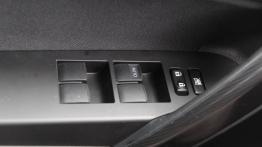 Toyota Auris II Hatchback 5d D-4D 125 124KM - galeria redakcyjna - sterowanie w drzwiach