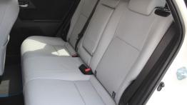 Toyota Auris II Touring Sports - galeria redakcyjna - tylna kanapa