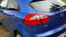 Kia Rio III Hatchback 5d - galeria redakcyjna - lewy tylny reflektor - wyłączony