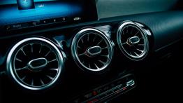 Mercedes A200 1.3 163 KM - galeria redakcyjna - nawiew
