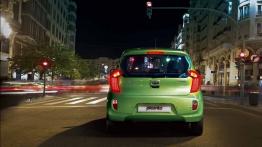 Kia Picanto 2011 - wersja 5-drzwiowa - tył - reflektory włączone