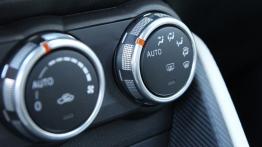 Mazda 2 III Hatchback 5d - galeria redakcyjna - panel sterowania wentylacją i nawiewem