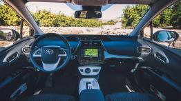 Toyota Prius IV - galeria redakcyjna - pełny panel przedni