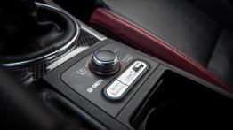 Subaru WRX STI 2.5 300KM - galeria redakcyjna - panel sterowania na tunelu środkowym