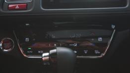 Honda HR-V 1.5 i-VTEC 130 KM - galeria redakcyjna - panel sterowania wentylacją i nawiewem