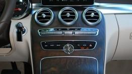 Mercedes Klasa C W205 Kombi - galeria redakcyjna - konsola środkowa