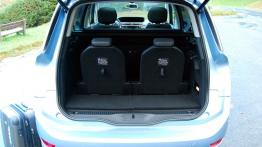 Citroen Grand C4 Picasso II - galeria redakcyjna - fotele trzeciego rzędu rozłożone - widok z bagażn