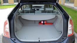 Toyota Prius IV Hatchback Facelifting 1.8 HSD 136KM - galeria redakcyjna - bagażnik