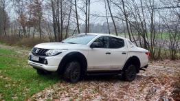 Mitsubishi L200 - galeria redakcyjna - lewy bok