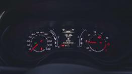 Fiat Tipo - siła prostoty - zestaw wskaźników