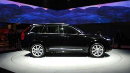 SUV-y i crossovery wciąż w natarciu - relacja z Paryża