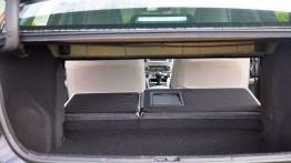 Toyota Avensis - z emeryta w nastolatka