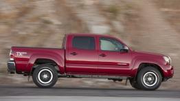 Toyota Tacoma - prawy bok