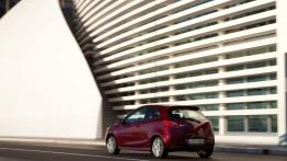 Mazda 2 Facelifting - wersja 3-drzwiowa - lewy bok