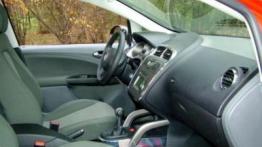 Seat Altea 2.0 TDI Stylance - widok ogólny wnętrza z przodu