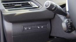 Peugeot 308 II SW 1.2 PureTech 130KM - galeria redakcyjna - panel sterowania pod kierownicą