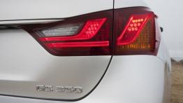 Lexus GS IV 350 (2012) - wersja amerykańska - prawy tylny reflektor - włączony