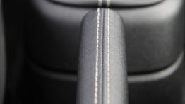 Seat Mii 5d by Mango 1.0 MPI 75KM - galeria redakcyjna - hamulec ręczny