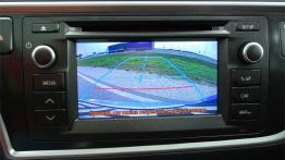 Toyota Auris II Touring Sports Valvematic 130 - galeria redakcyjna - ekran systemu multimedialnego