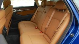 Hyundai Genesis Sedan II - galeria redakcyjna - tylna kanapa