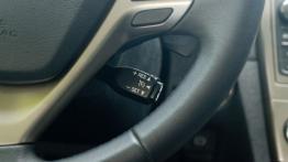 Toyota Avensis III Wagon Facelifting - galeria redakcyjna - manetka do sterowania tempomatem