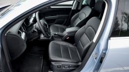 Skoda Superb II Kombi 2.0 TDI CR DPF 170KM - galeria redakcyjna - widok ogólny wnętrza z przodu