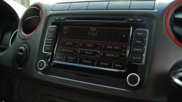 Volkswagen Amarok Canyon - galeria redakcyjna - radio/cd/panel lcd