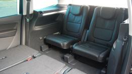 Seat Alhambra II 2.0 TDI CR 177KM - galeria redakcyjna - fotele trzeciego rzędu - rozłożone