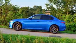 Alfa Romeo Giulia Veloce 2.0 TBi 280 KM - galeria redakcyjna - lewy bok