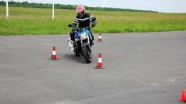 Wyższa szkoła jazdy Suzuki - prędkość może być bezpieczna